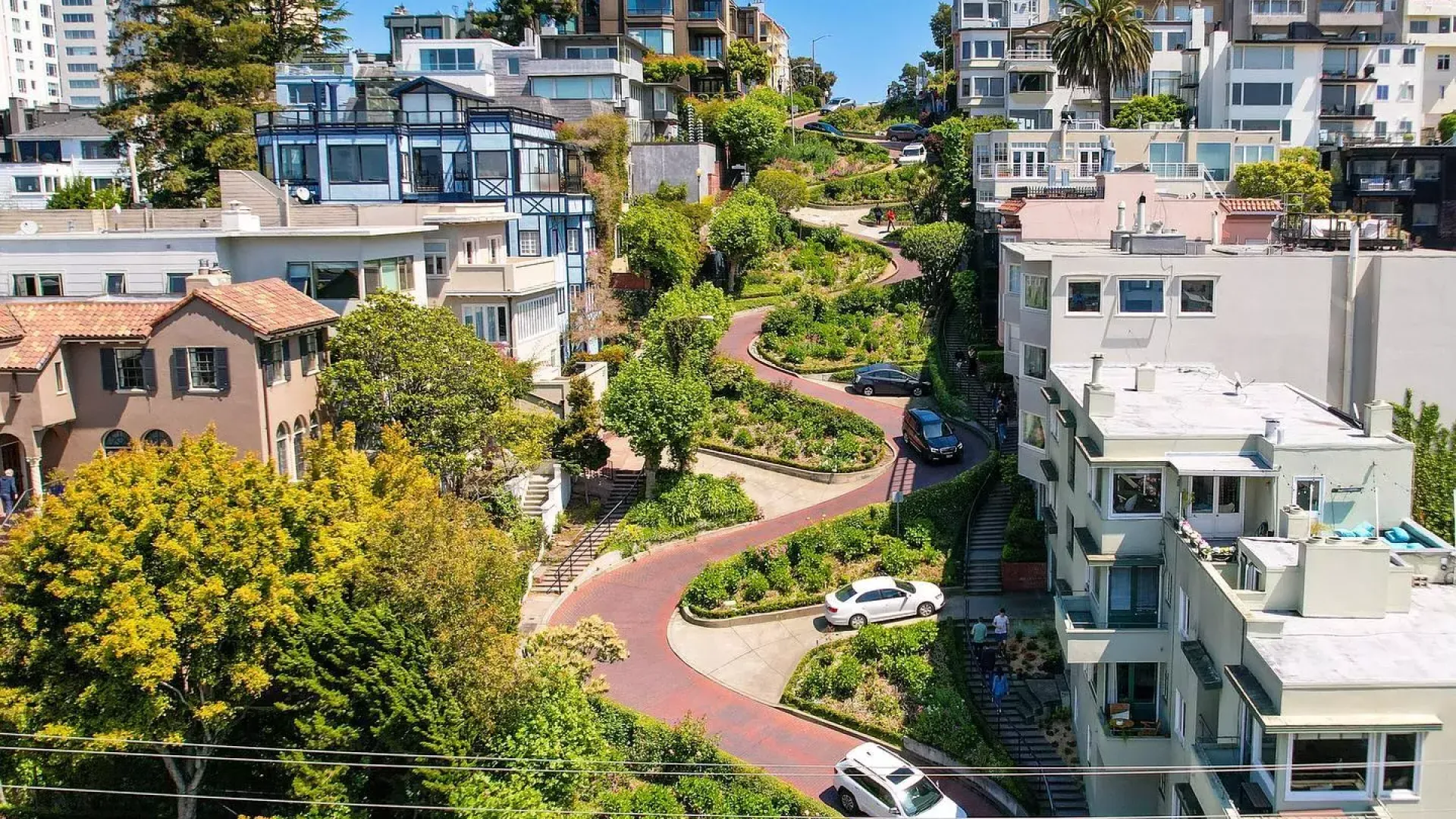 Aerial of Lombard Street